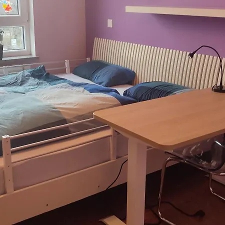Doppelzimmer Mit Ensuite Bathroom Zur Wiesn 홈스테이